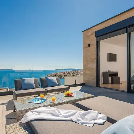 Luxury White Pearl With Pool Вилла