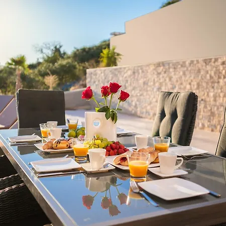 Willa Luxury White Pearl With Pool Trogir