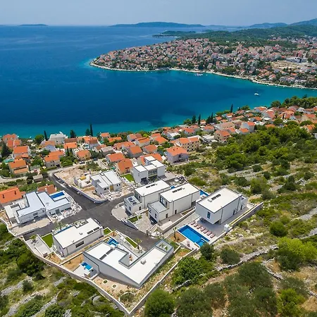 Luxury White Pearl With Pool Willa Trogir